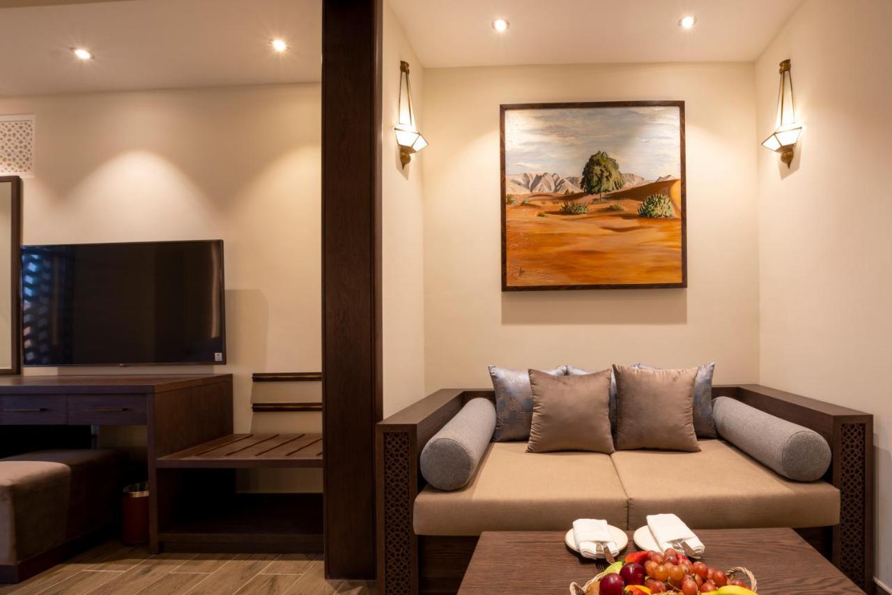 Al Badayer Retreat By Sharjah Collection Hotel Margham Екстериор снимка A suite at the hotel