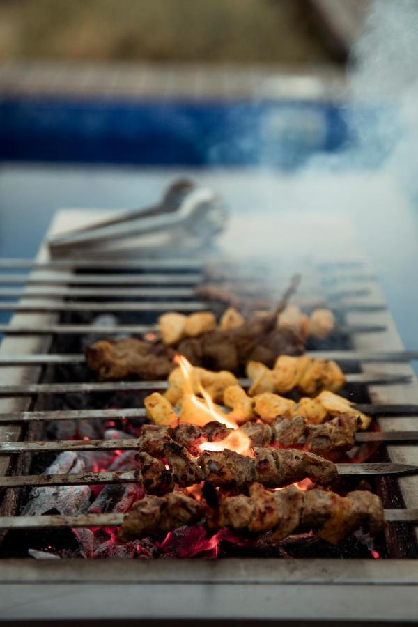 Al Badayer Retreat By Sharjah Collection Hotel Margham Екстериор снимка Grilling