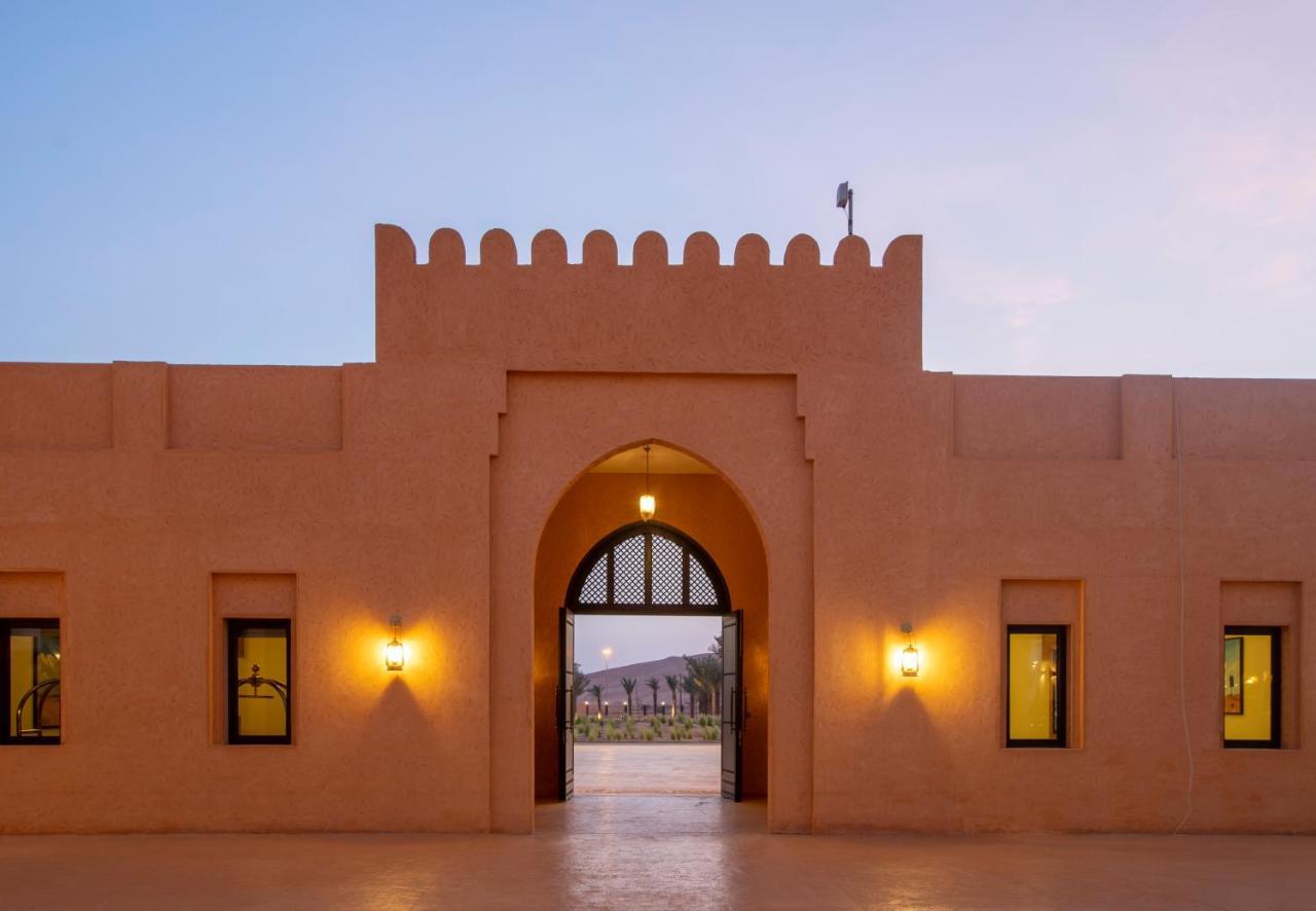 Al Badayer Retreat By Sharjah Collection Hotel Margham Екстериор снимка Entrance to the hotel